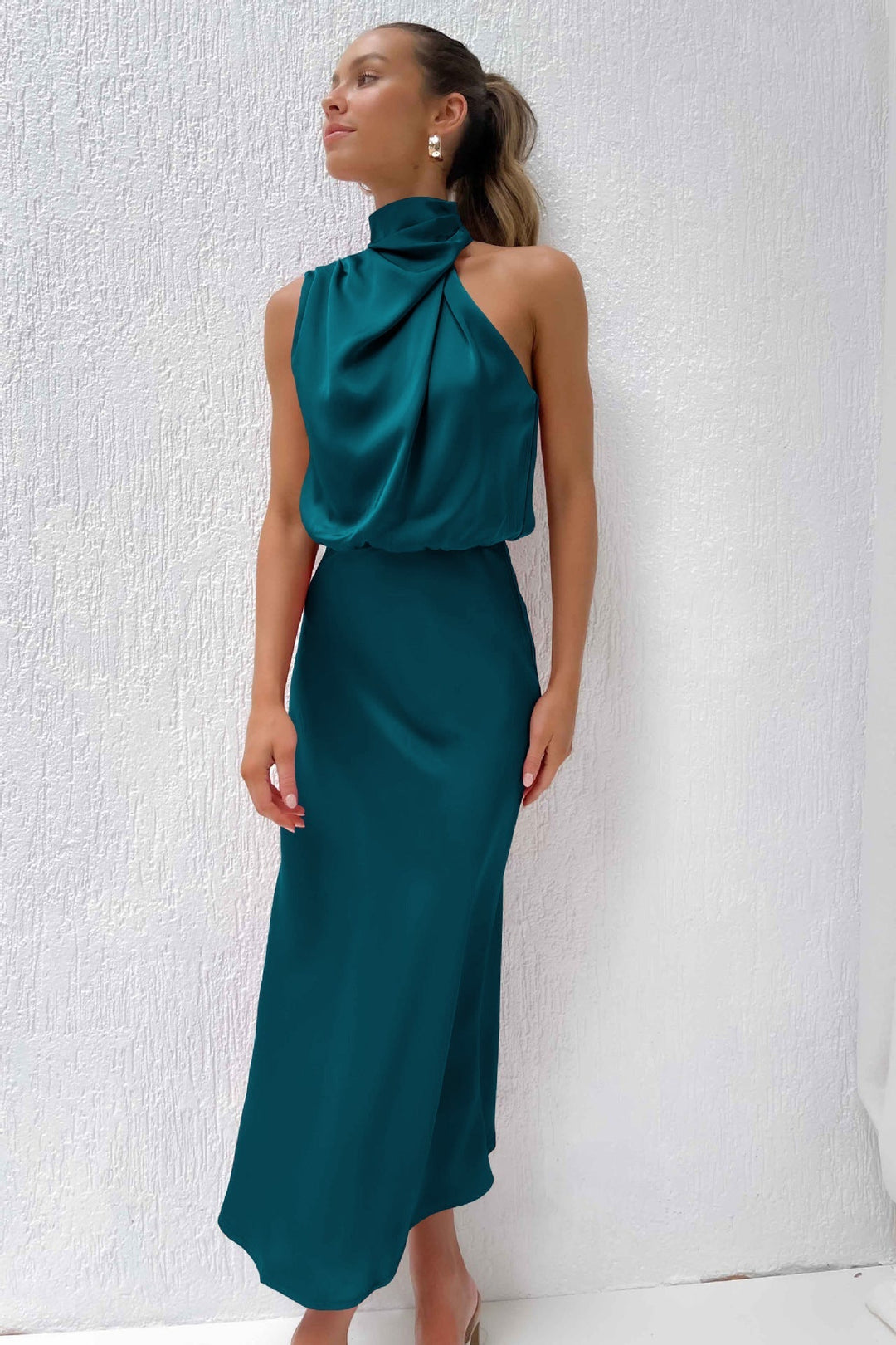 Marga - Long Satin Dress With American Neckline