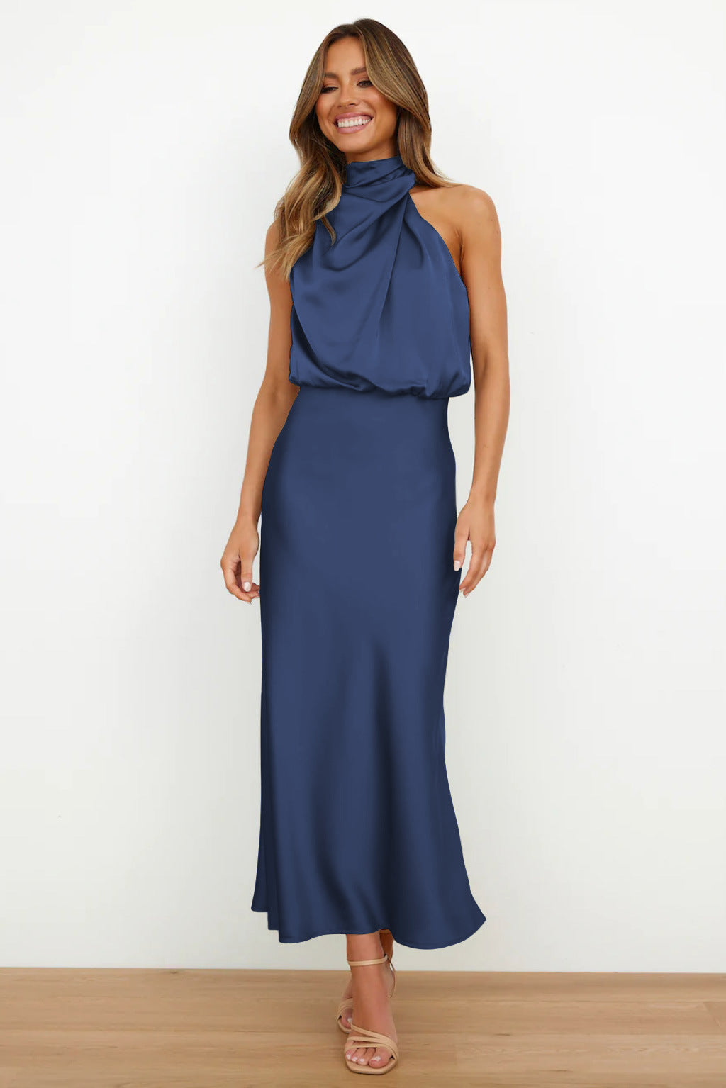 Marga - Long Satin Dress With American Neckline