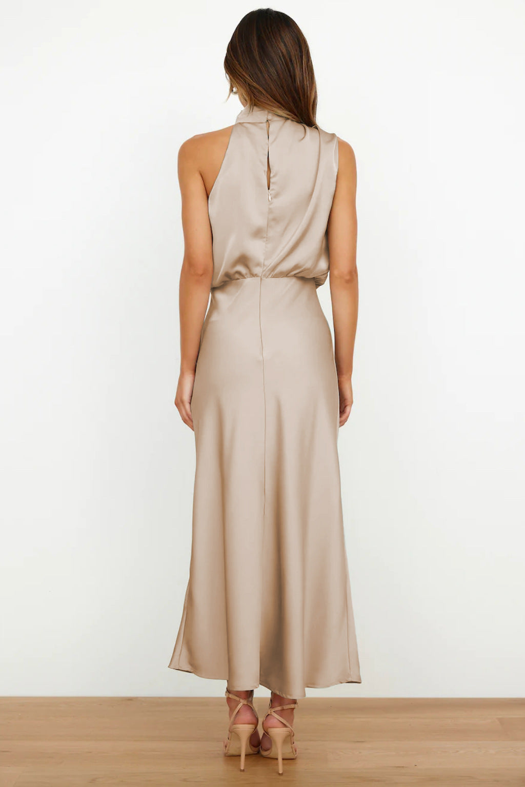 Marga - Long Satin Dress With American Neckline